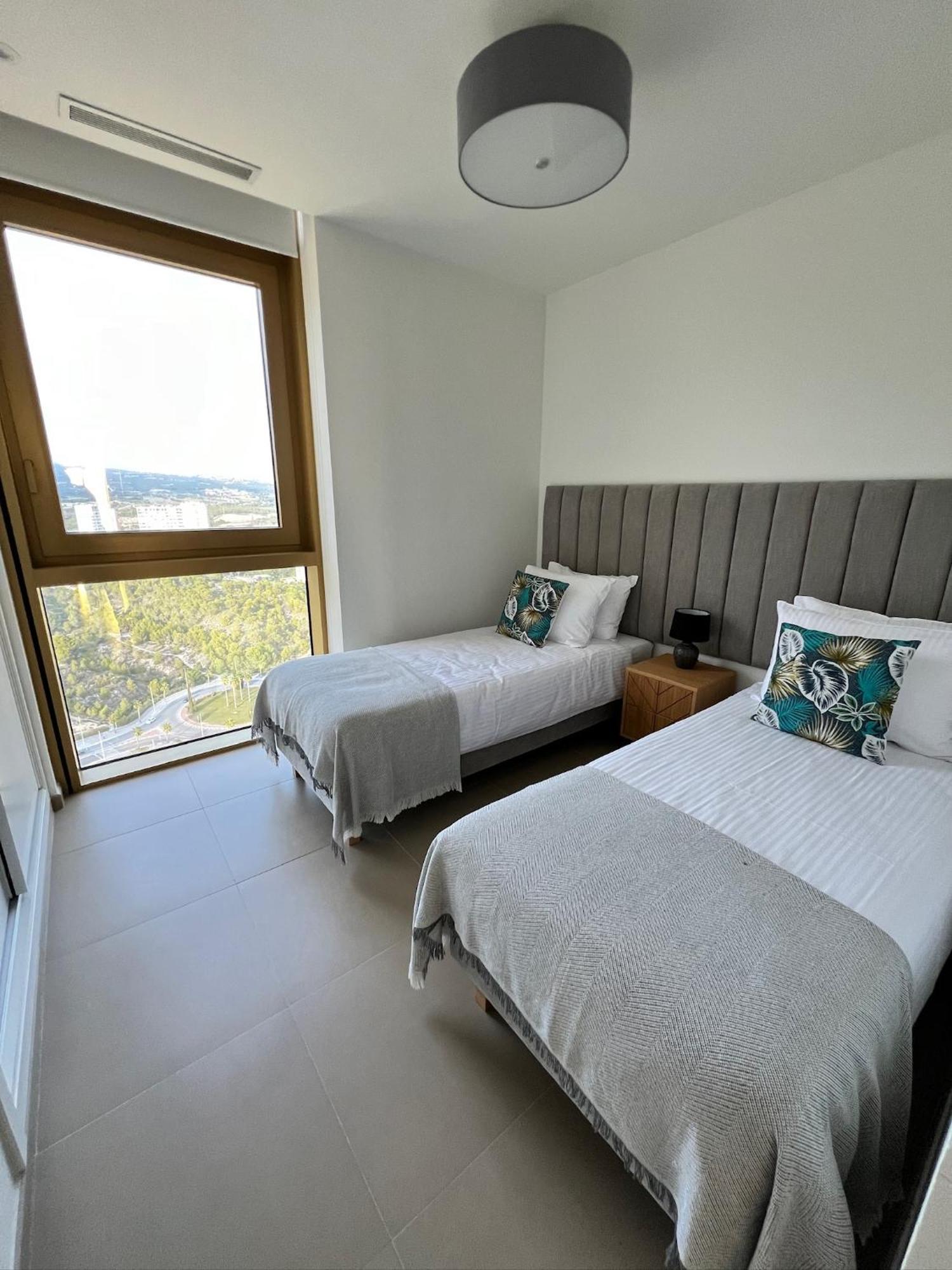 Intempo Residence By Leo Apartments Бенидорм Екстериор снимка