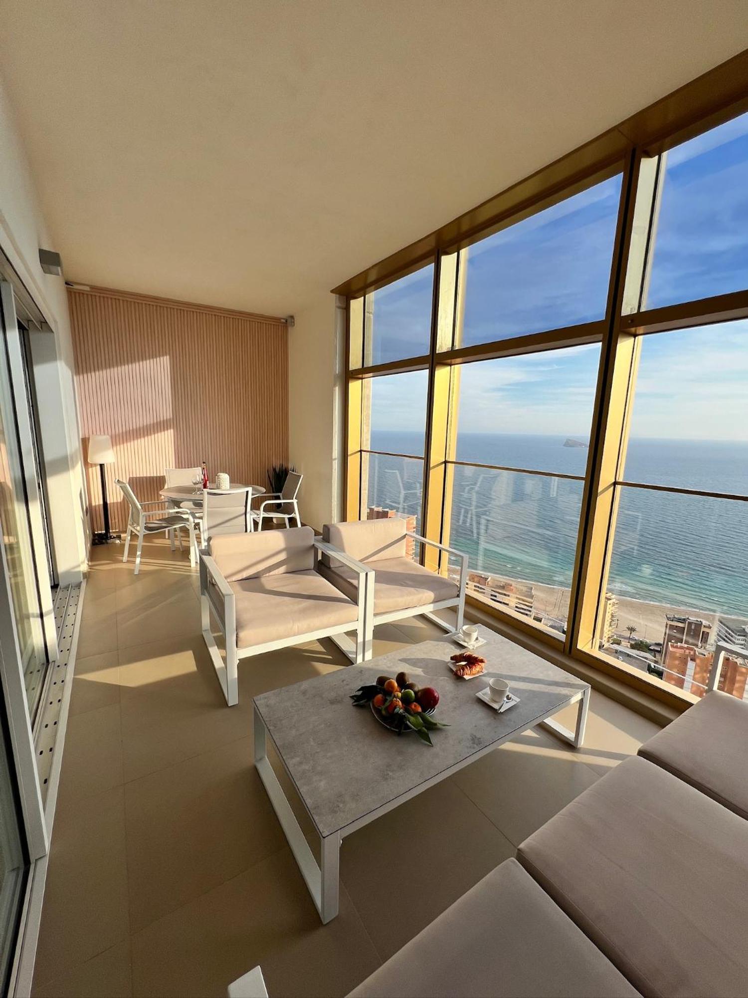 Intempo Residence By Leo Apartments Бенидорм Екстериор снимка